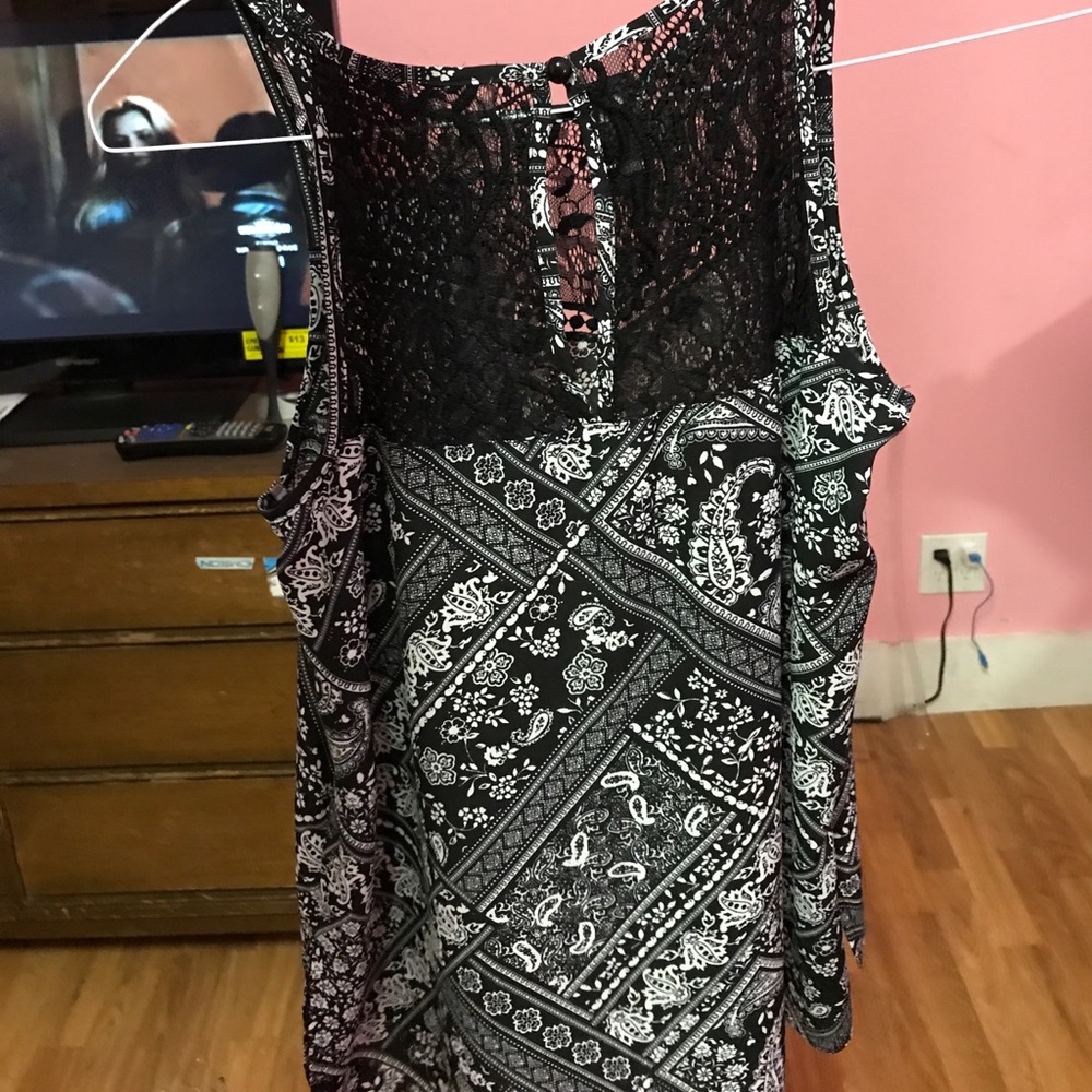 Top - Picture 2 of 4